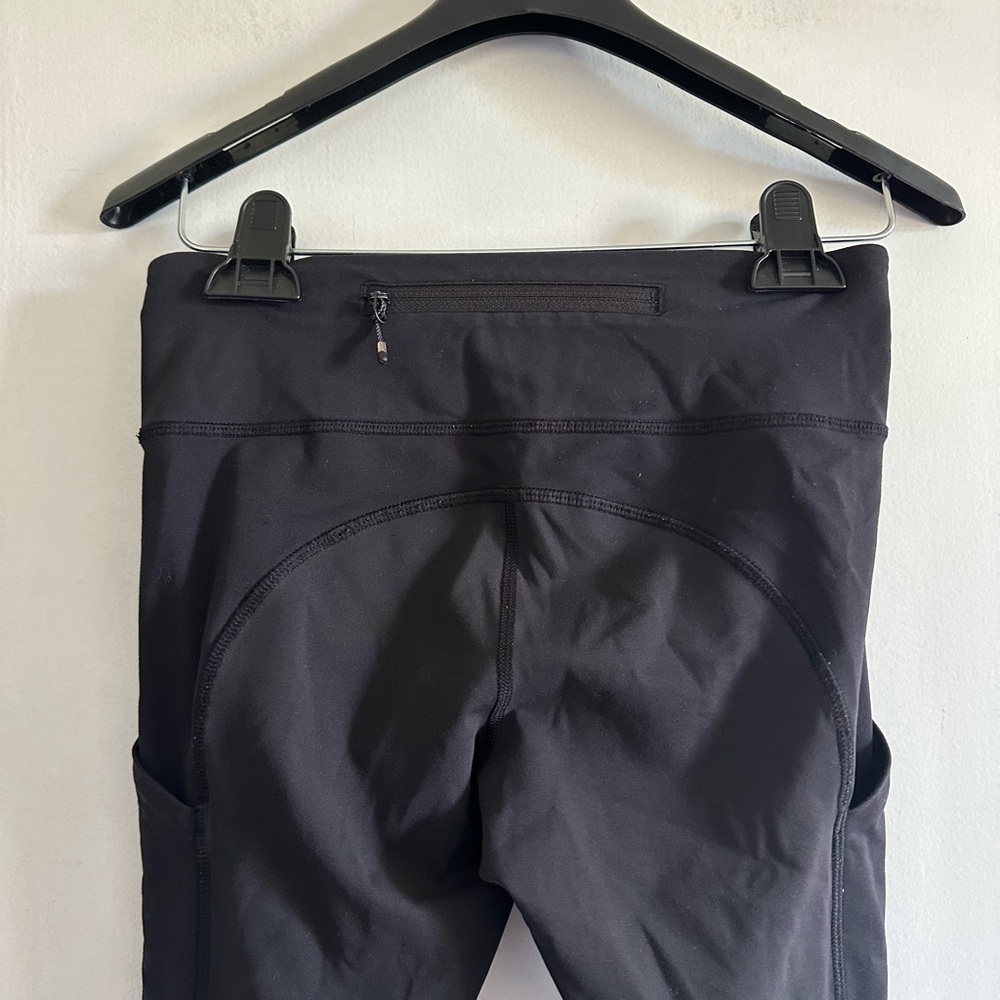 Lululemon Athletica Black Ruffle Full On Luxtreme Athletic Running Crop Leggings - Picture 8 of 9